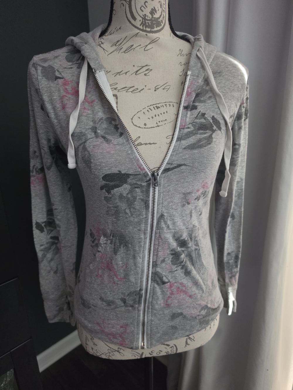 Aeropostale Gray Floral Zip Hoodie with Pink Accents